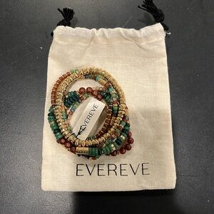 Stretchy Evereve bracket sets - a great addition to any stylish outfit!